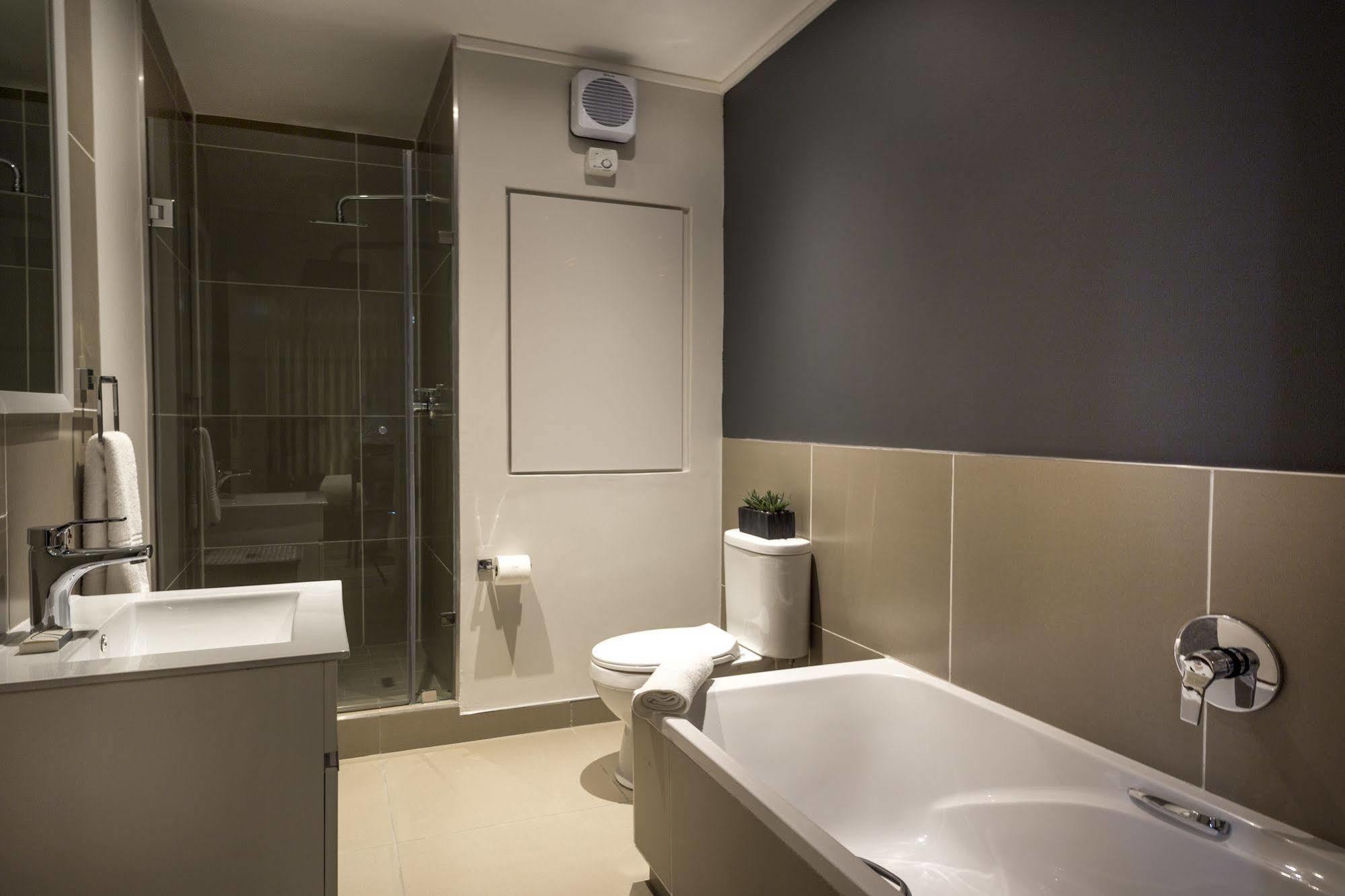 C.A.G - Upper East Side Apartment แซนด์ตัน ภายนอก รูปภาพ