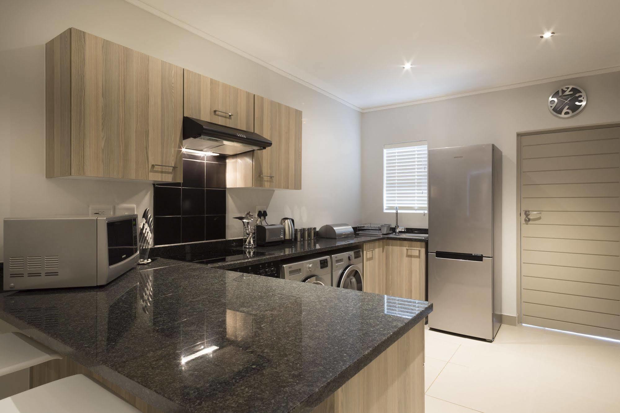 C.A.G - Upper East Side Apartment แซนด์ตัน ภายนอก รูปภาพ